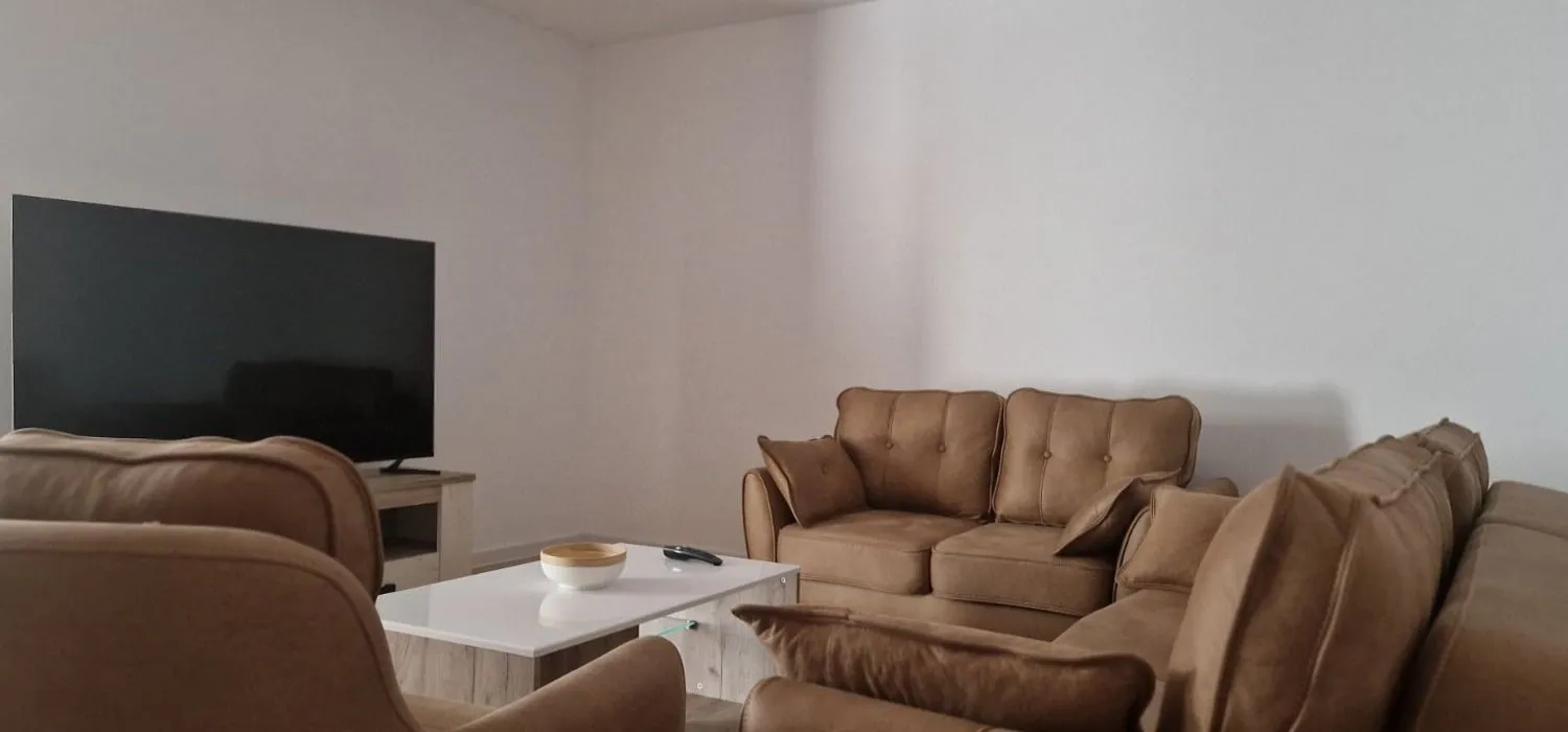 Rent, two bedroom apartment, 115m², Škaljari, Kotor