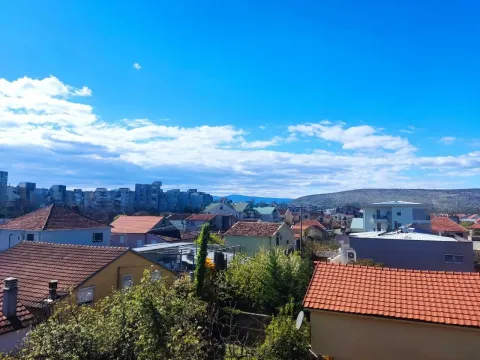 Izdavanje, jednosoban stan, 46m², Dalmatinska ulica, Podgorica - image 14