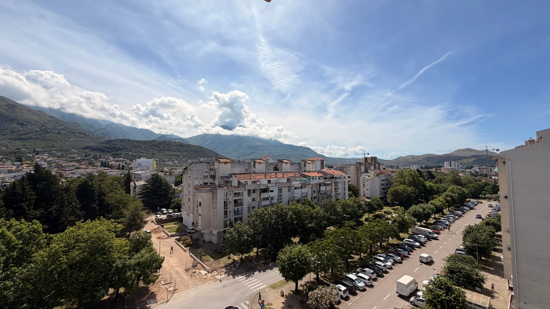 Prodaja, dvosoban stan, 83m², Makedonsko naselje, Bar