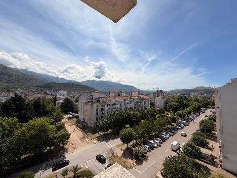 Prodaja, dvosoban stan, 83m², Makedonsko naselje, Bar - image 5