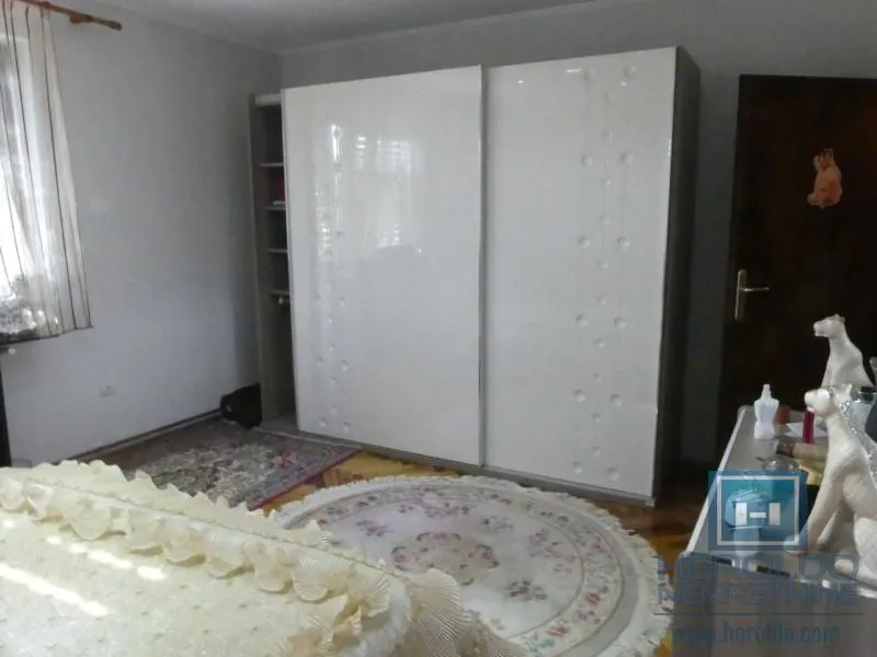 Prodaja, kuća, 380m², Pivara, Jagodina
