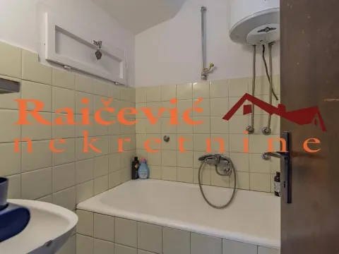 Sale, three bedroom apartment, 96m², Centar, Kruševac - image 14