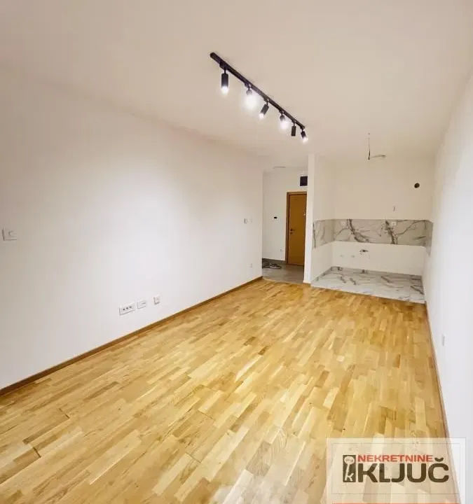 Sale, two bedroom apartment, 44m², Avijatičarsko naselje, Novi Sad Sve Podlokacije
