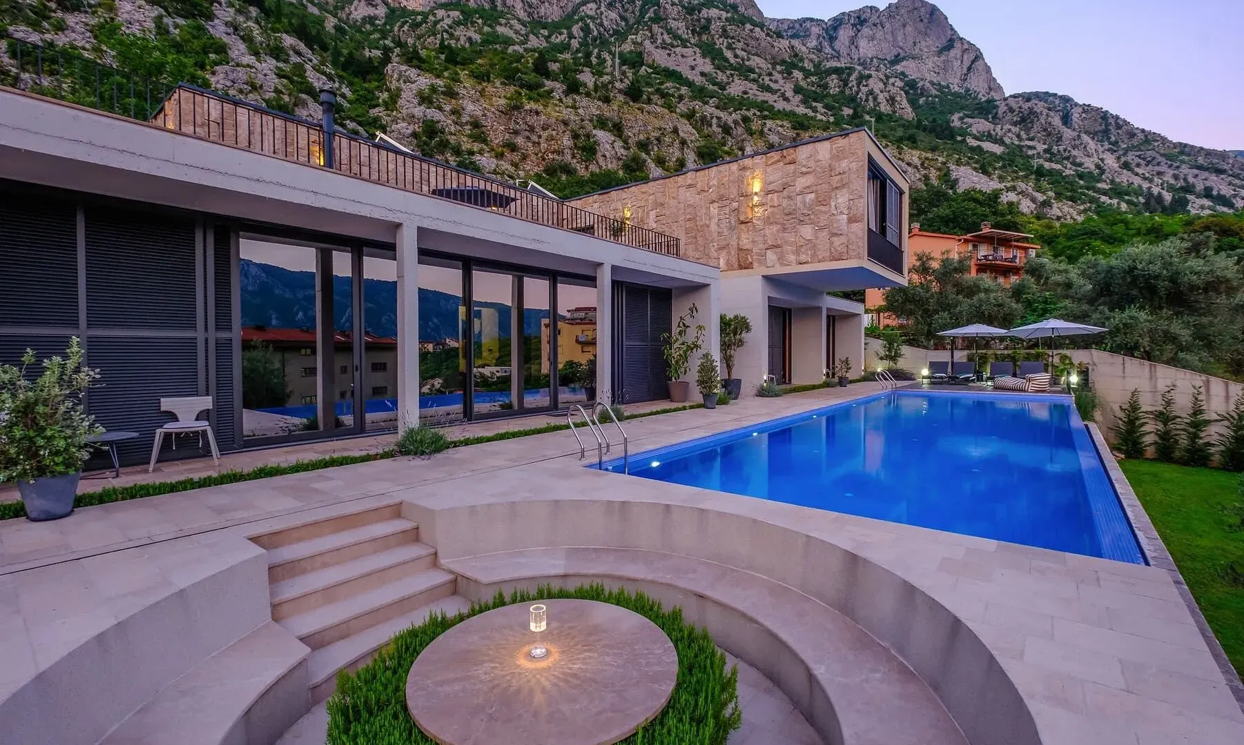 Sale, house, 419m², Dobrota, Kotor
