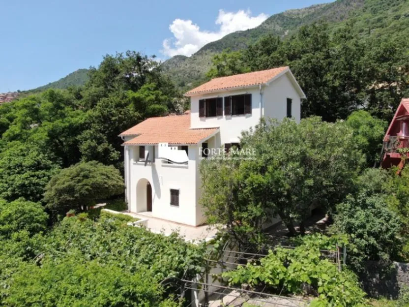 Prodaja, kuća, 160m², Kamenari, Herceg Novi