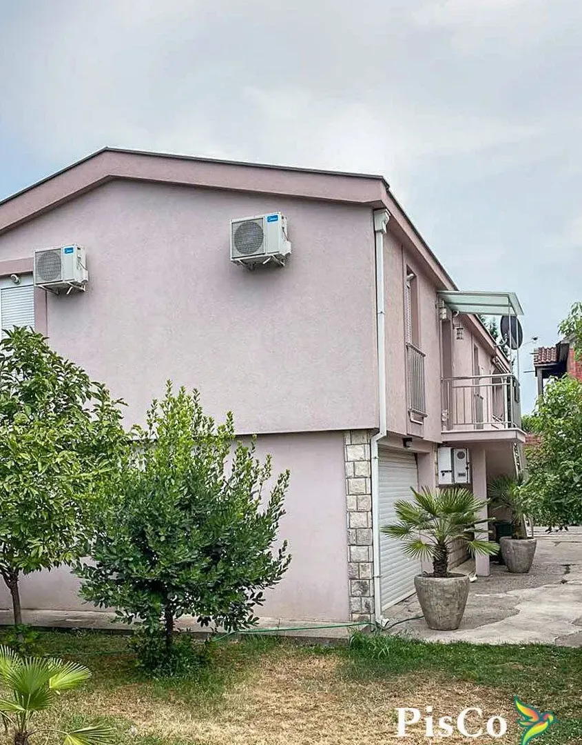 Prodaja, kuća, 320m², Zagorič, Podgorica