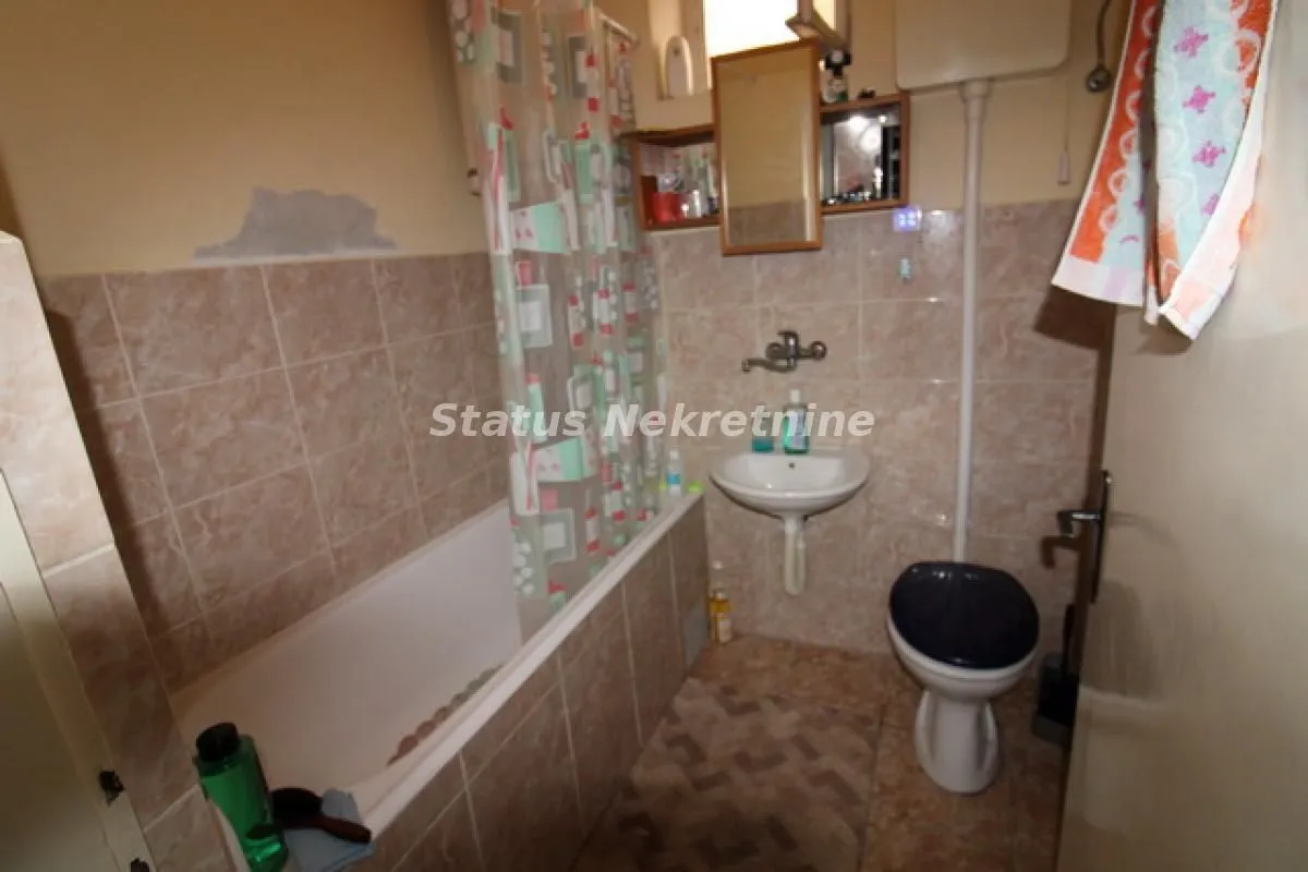 Prodaja, kuća, 181m², Temerin, Novi Sad