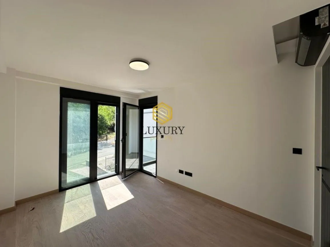 Prodaja, trosoban stan, 110m², Zagorič, Podgorica