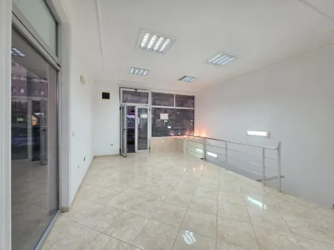 Prodaja, poslovni prostor, 82m², Podgorica, Crna Gora - image 23