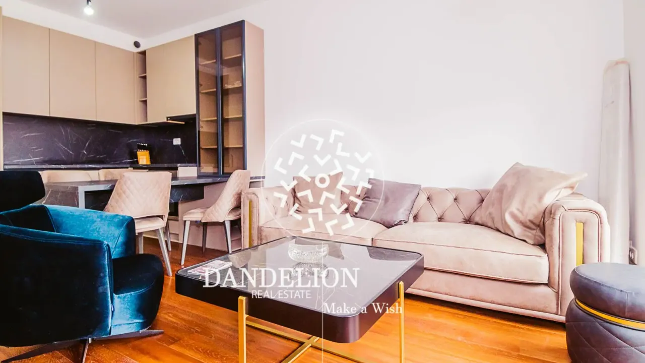 Izdavanje, dvosoban stan, 68m², Master Kvart, Podgorica