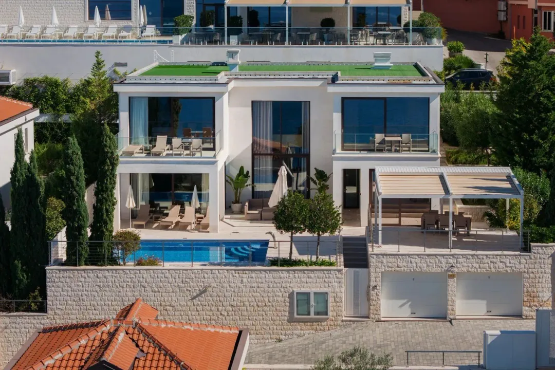 Prodaja, kuća, 290m², Reževići, Budva