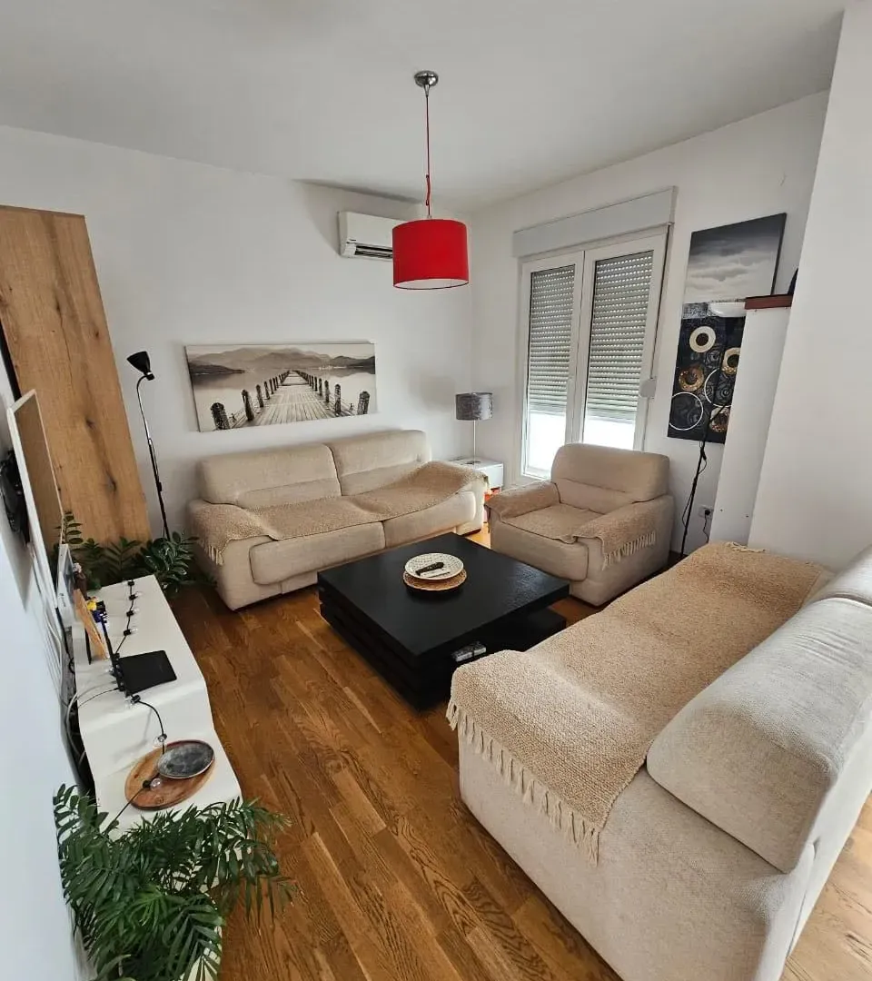 Izdavanje, jednosoban stan, 50m², City Kvart, Podgorica