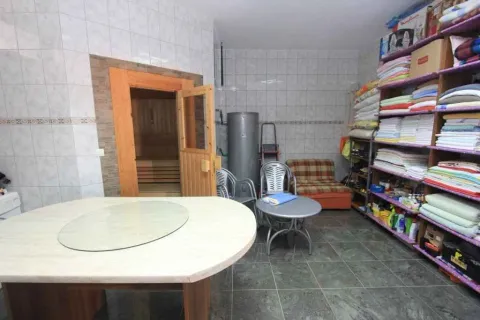 Prodaja, kuća, 560m², Petrovac, Budva - image 40