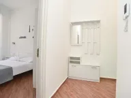 Izdavanje, jednosoban stan, 45m², Centar, Budva - image 3