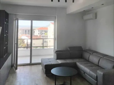 Izdavanje, dvosoban stan, 70m², Zabjelo, Podgorica - image 1