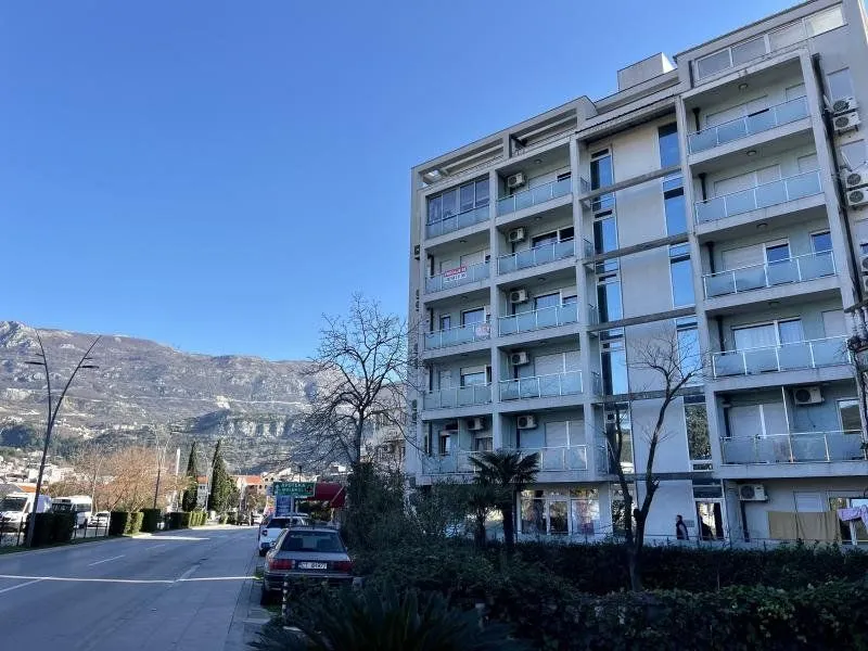Prodaja, dvosoban stan, 54m², Centar, Budva