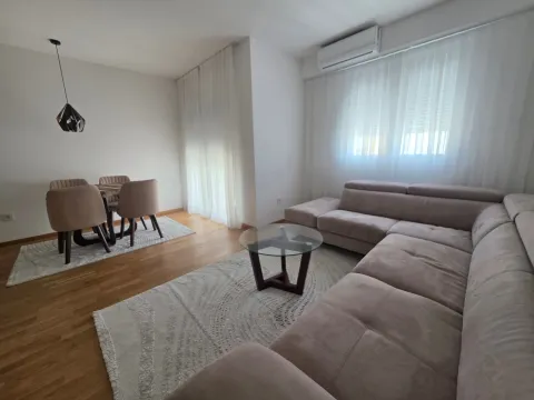 Izdavanje, dvosoban stan, 65m², Pobrežje, Podgorica - image 4
