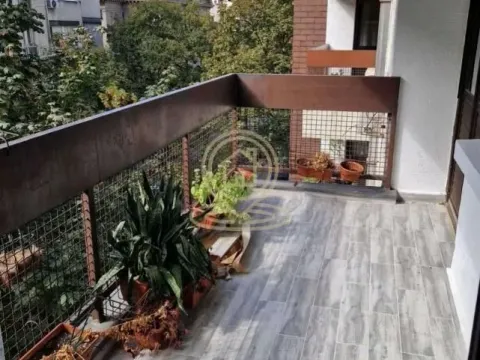 Izdavanje, četvorosoban stan, 104m², Vračar Hram, Vračar Sve Podlokacije - image 16
