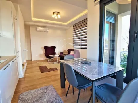 Izdavanje, stan, 45m², Blok 6, Podgorica - image 8