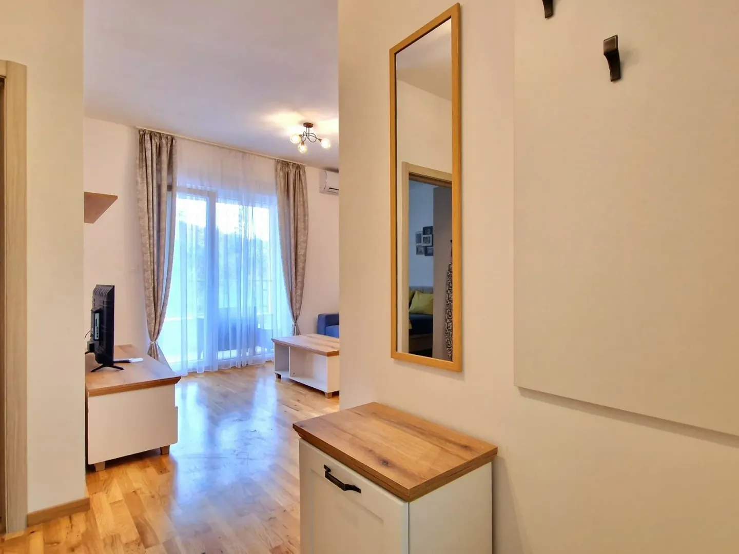 Rent, one bedroom apartment, 48m², Bečići, Budva