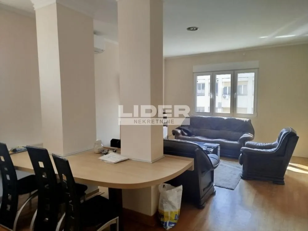 Rent, three bedroom apartment, 60m², Stari Grad, Beograd