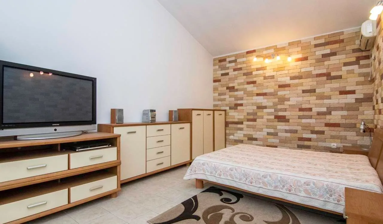 Prodaja, kuća, 400m², Danilovgrad, Crna Gora