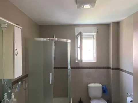 Rent, two bedroom apartment, 92m², Budva, Crna Gora - image 13