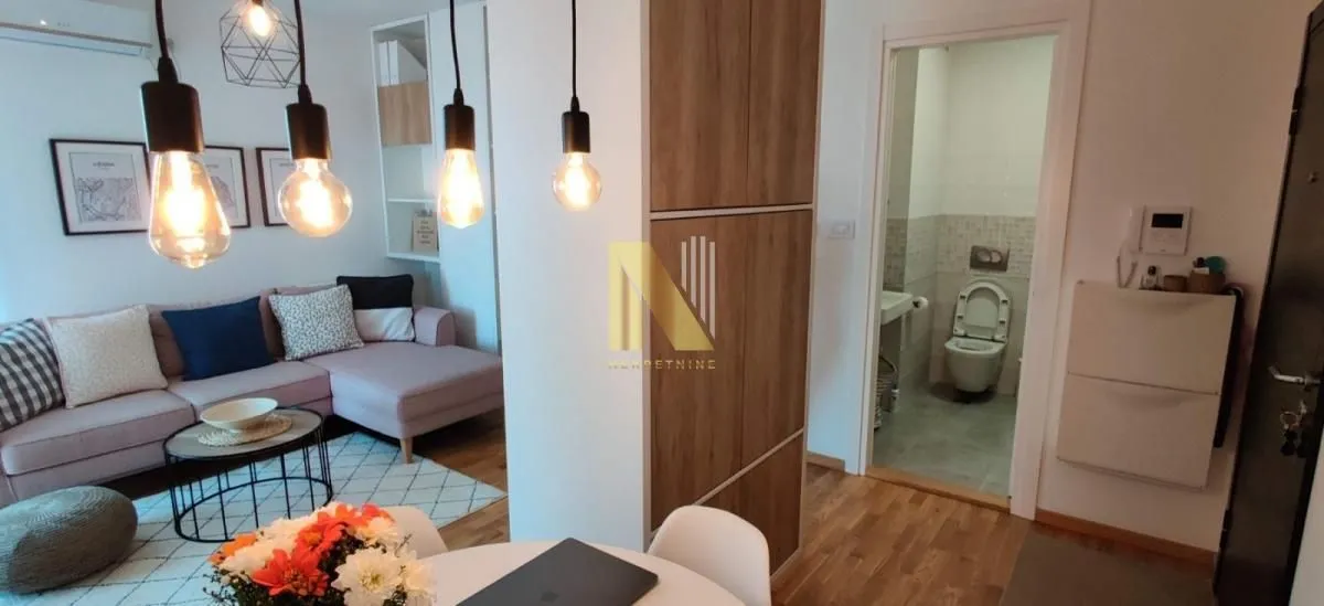 Izdavanje, jednosoban stan, 37m², Adamovićevo Naselje, Novi Sad Sve Podlokacije