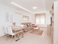 Izdavanje, jednosoban stan, 57m², Centar, Tivat - image 6