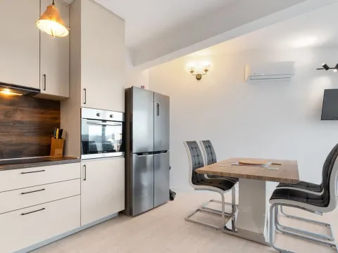 Prodaja, jednosoban stan, 36m², Tivat, Crna Gora - image 7