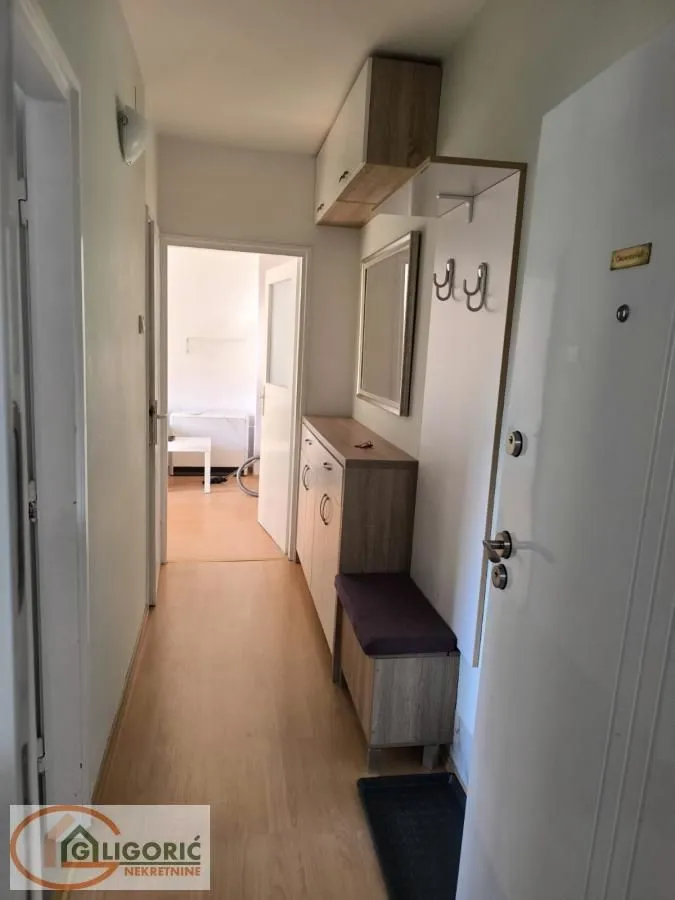 Rent, one bedroom apartment, 37m², Stari Grad, Beograd