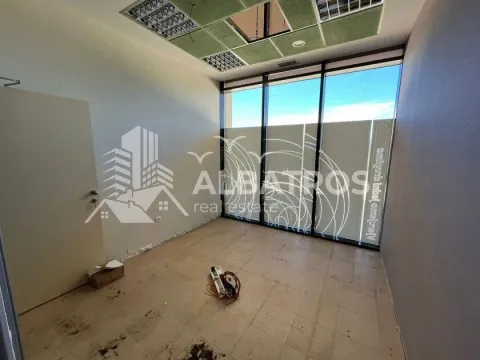 Rent, office space, 181m², Centar, Bar - image 4