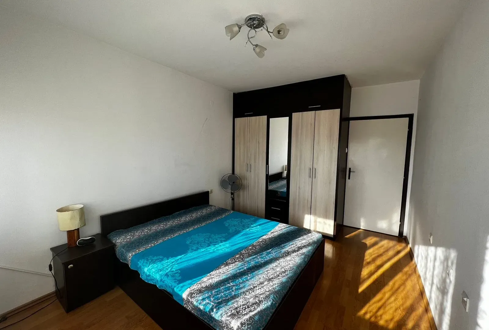Izdavanje, dvosoban stan, 70m², Centar, Tivat