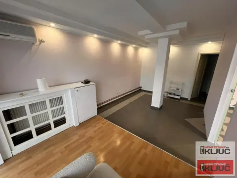 Rent, office space, 130m², Grbavica, Novi Sad Sve Podlokacije - image 13