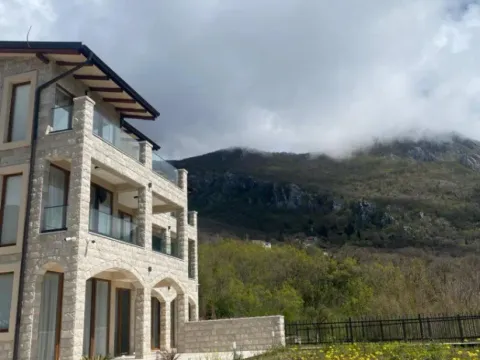 Sale, house, 400m², Budva okolina, Budva