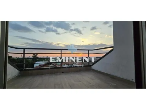 Prodaja, stan, 196m², Severni Bulevar, Zvezdara Sve Podlokacije - image 14