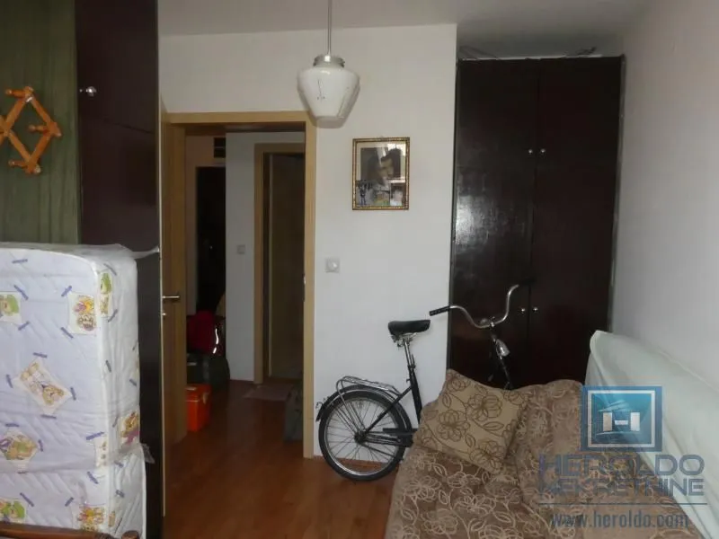 Prodaja, trosoban stan, 62m², Centar, Jagodina