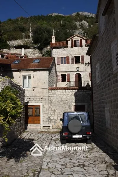 Prodaja, kuća, 285m², Perast, Kotor