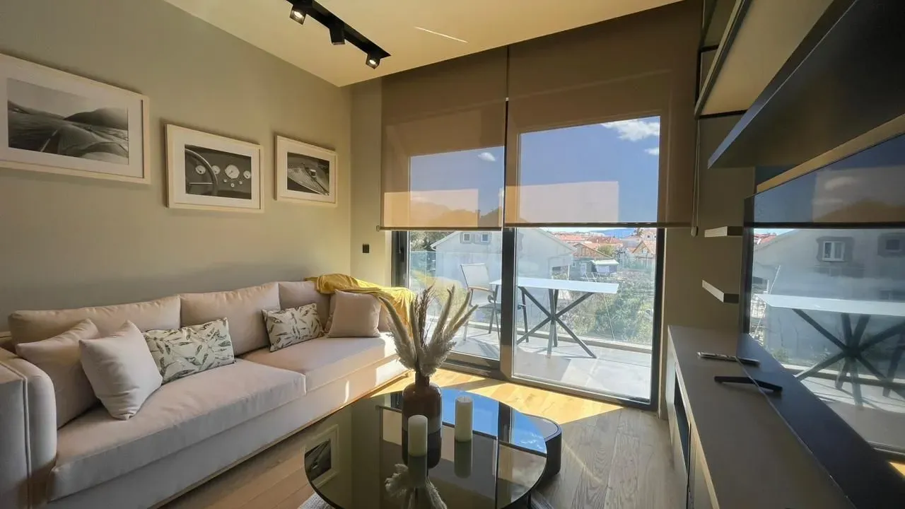 Prodaja, jednosoban stan, 45m², Tivat, Crna Gora