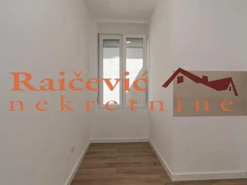 Sale, one bedroom apartment, 32m², Stari Grad, Beograd - image 9