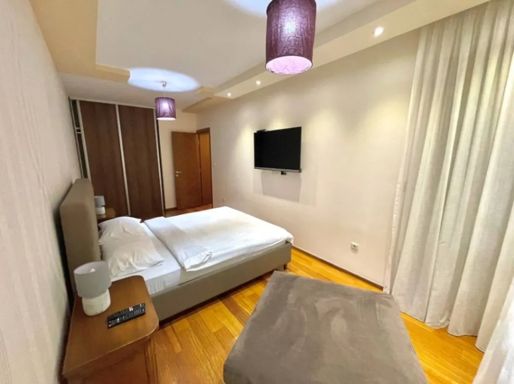 Prodaja, dvosoban stan, 79m², Centar, Podgorica