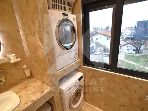 Rent, five bedroom apartment, 180m², Gornja Gorica, Podgorica - image 15