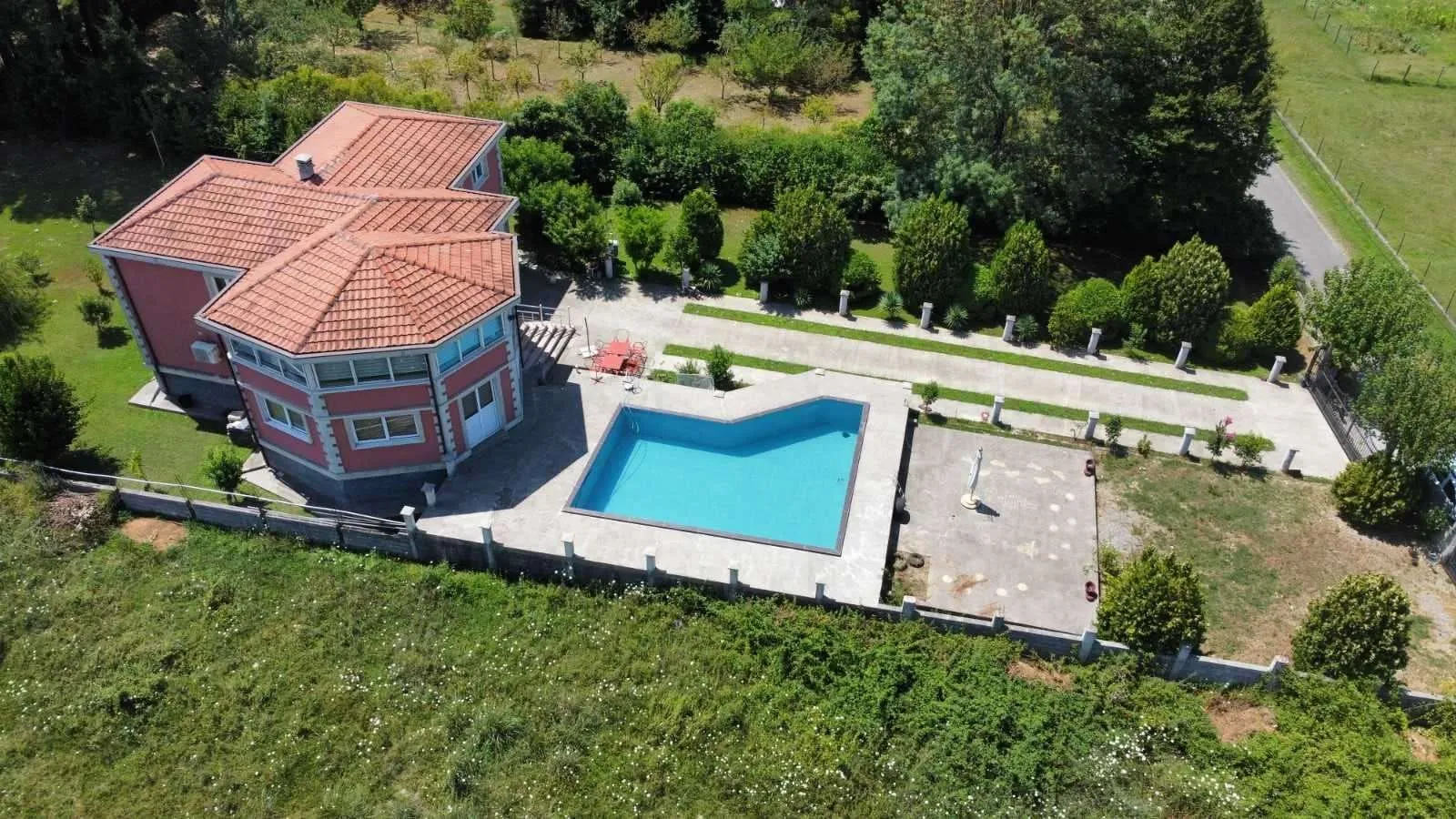Sale, house, 250m², Kosić, Danilovgrad