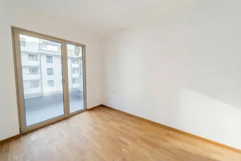 Sale, one bedroom apartment, 44m², Bečići, Budva - image 2