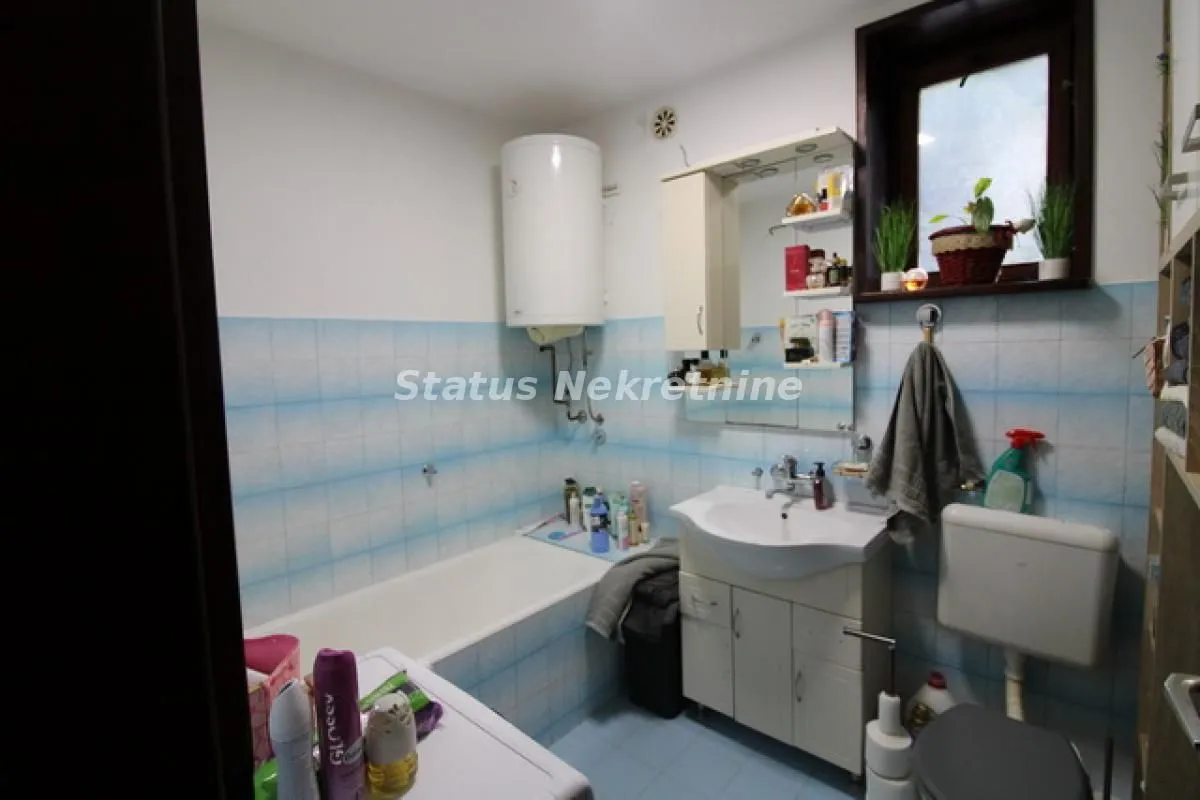 Prodaja, kuća, 198m², Sremska Kamenica, Petrovaradin