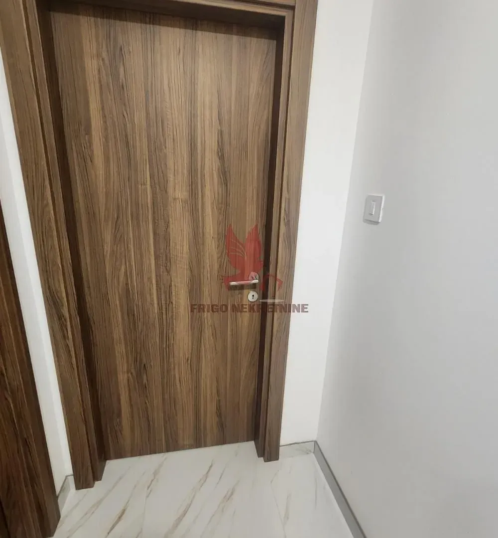 Prodaja, trosoban stan, 57m², Mladenovac, Beograd