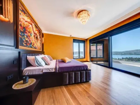 Prodaja, kuća, 311m², Centar, Tivat - image 11