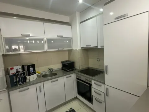 Prodaja, jednosoban stan, 51m², Stari Aerodrom, Podgorica - image 3