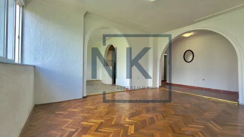 Prodaja, dvosoban stan, 71m², Pejton, Podgorica