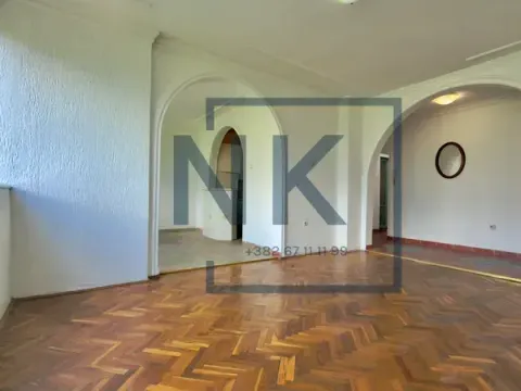 Prodaja, dvosoban stan, 71m², Pejton, Podgorica - image 2